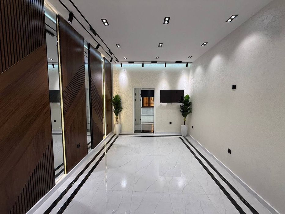 Новомосковская: Улица Оккуркан кафе Breadly  1 Линия 45кв. Евро Ремонт