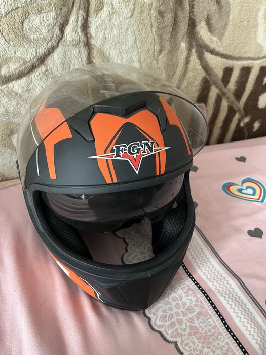 Мото шлем продам срочно