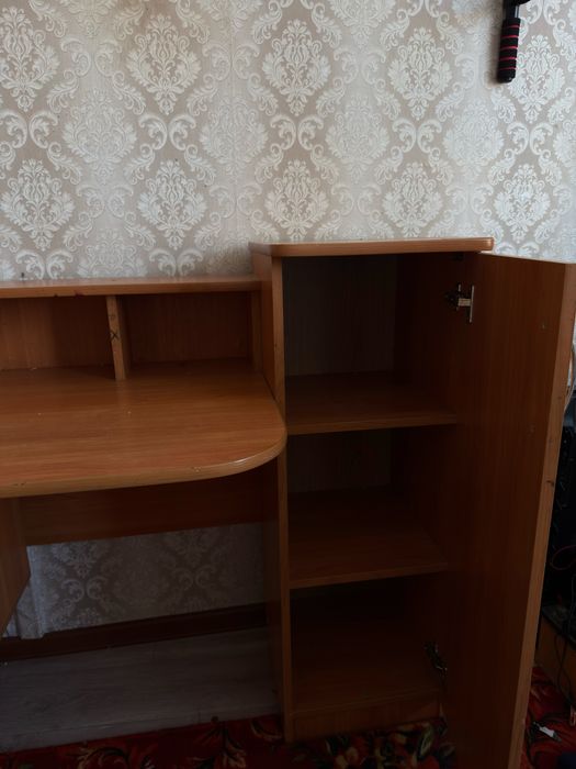 Продам ученический стол