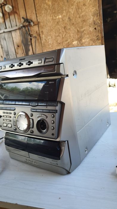 Продавам SONY RXD10AV 150€ продав се така както и на снимките