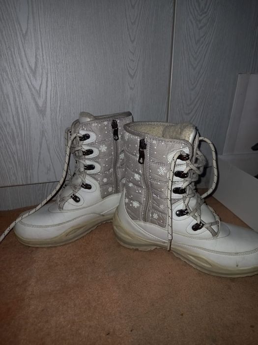 Продам женские сапоги