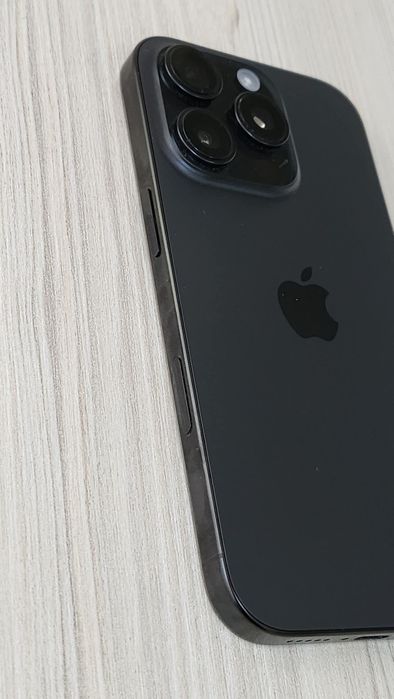 Apple iPhone 16 Pro