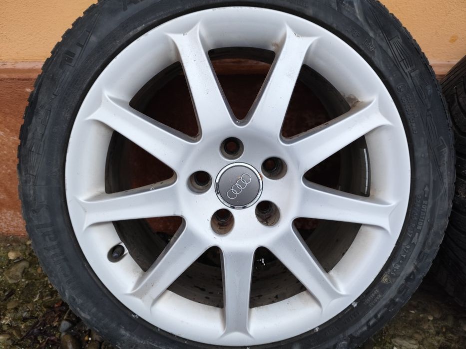 Vând jante aliaj Audi