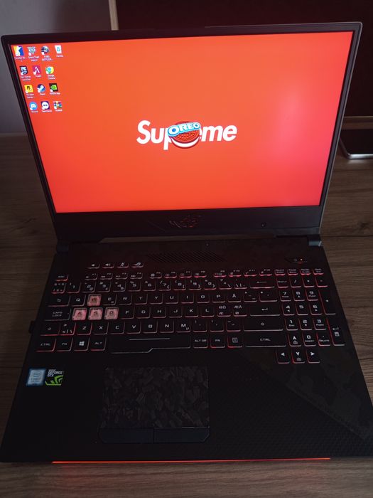 Vând Asus Rog Strix