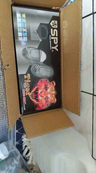 De vânzare alarma auto cu pornire motor