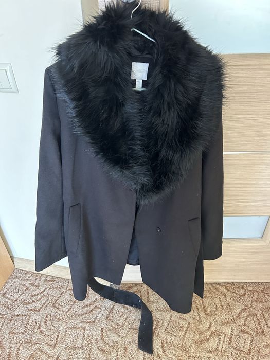 Palton cu guler blana H&M