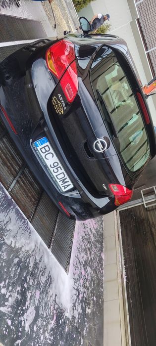 Opel Astra J 1.7 CDTI / 2010 / 196.264 km / Manuală / Senzori parcare/ Euro 5