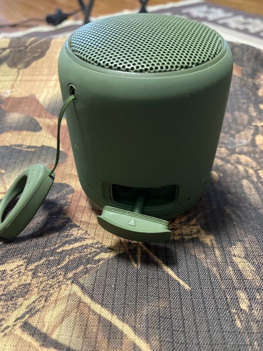 Портатитивная колонка sony