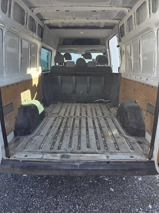 Продавам бус Ford Transit товаропътнически