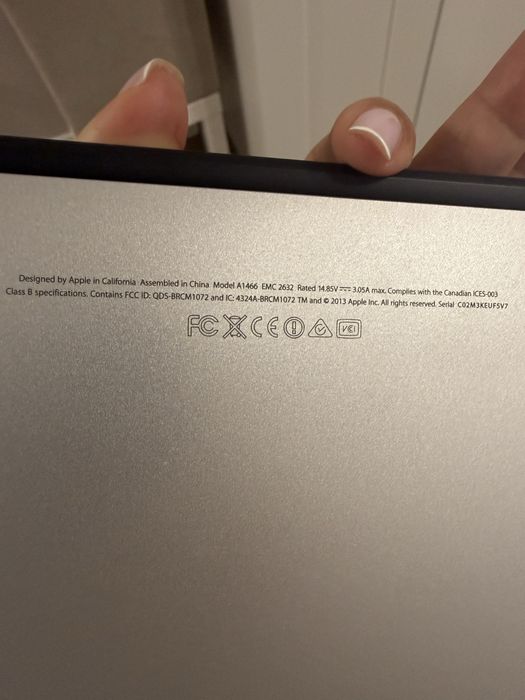Apple Macbook air 13” A1466 EMC 2632
