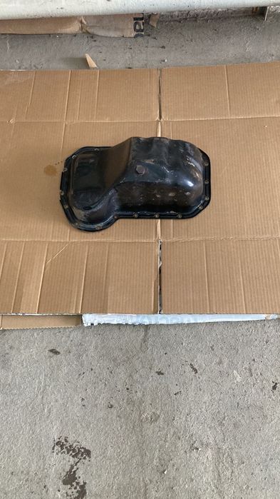 Продам поддон двигателя audi 80