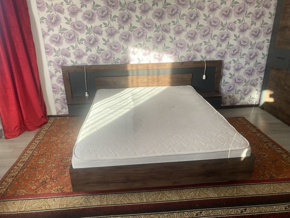 Продам спальный гарнитур