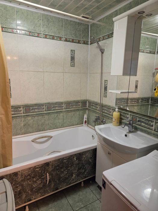 4 комнатная - Район 2 школы