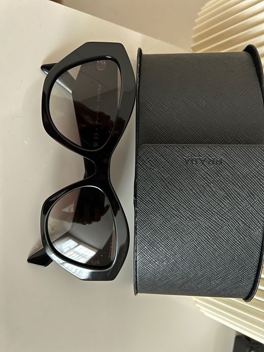 Черни очила Prada