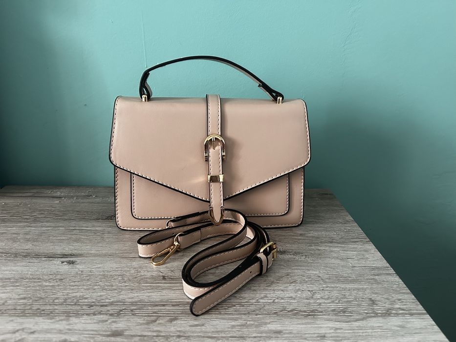 Малка дамска чанта