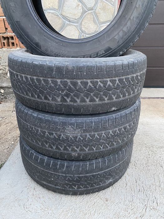 Гуми 235/65/16c…