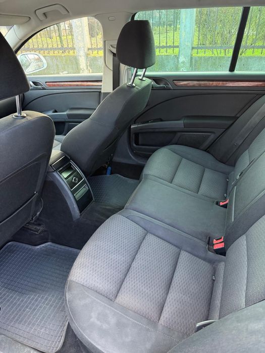 Skoda Superb 2011 2.0 TDI automata