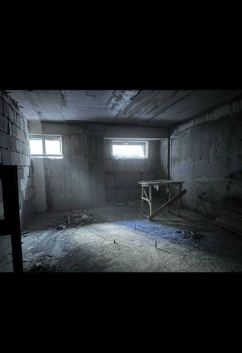 Фарход базор олдида, минус 1 этаж (ярим подвал) 32 квм, 13900