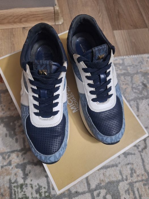 Кроссовки и сумка Майкл корс