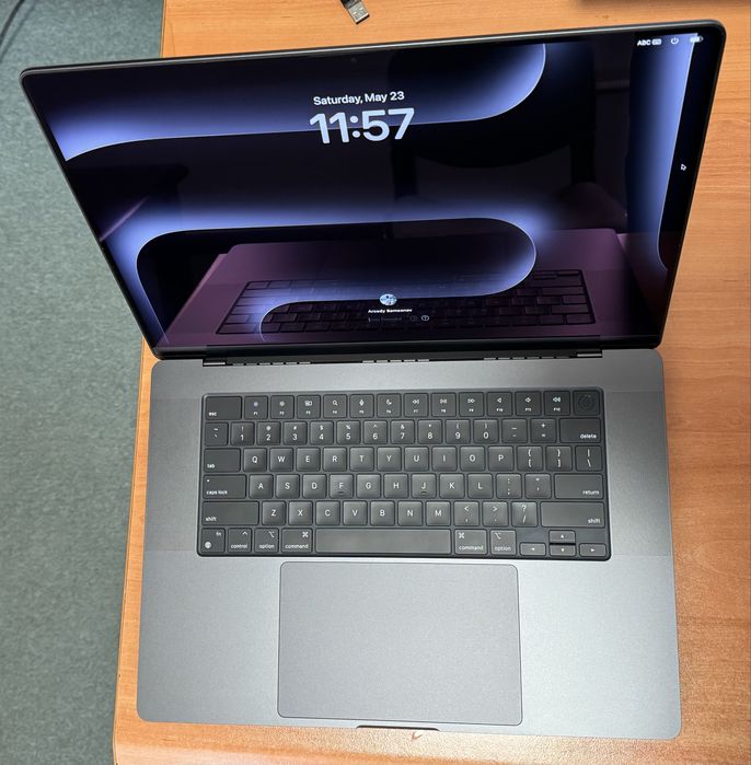 MacBook Pro M3 Pro 16,2-inch. 18GB Memory. 512 GB SSD.