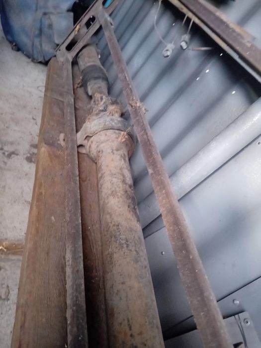 Карданный вал газ 52 советского качества!