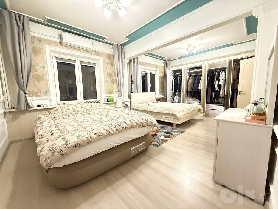 Продается 4х ком квартира, ориентир: напротивв ШохМед Центра, 182,15м²