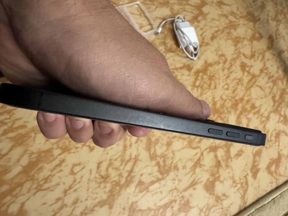 Iphone XR 128 все работает.