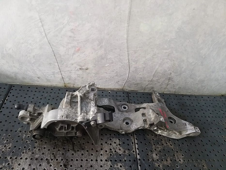 Suport accesorii 2.0 tdi vw golf 7 04l903143