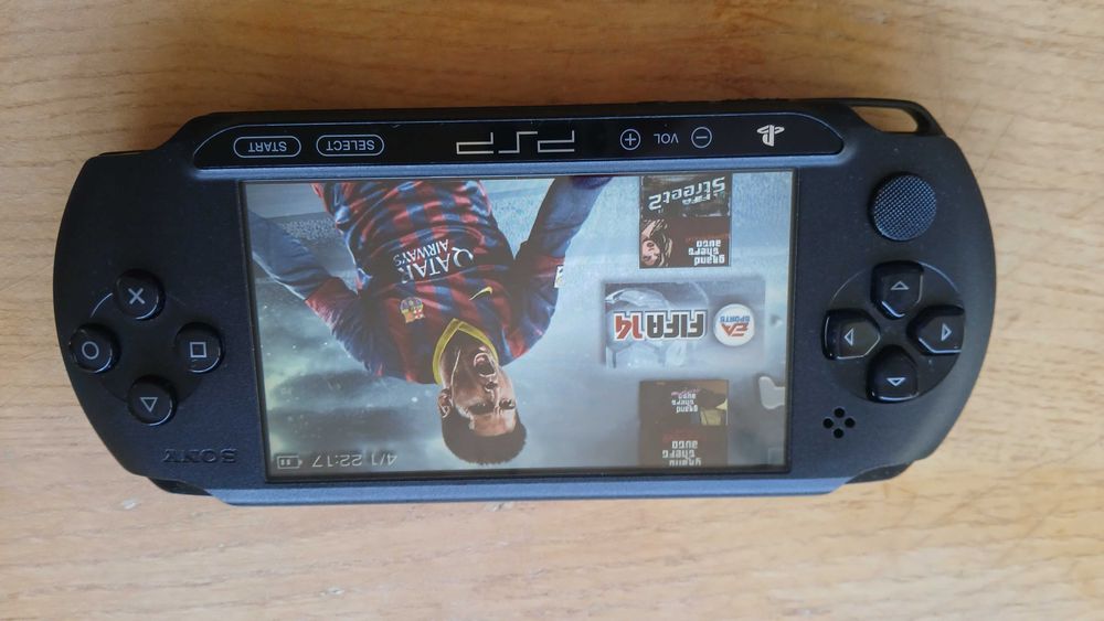Consola playstation portabil / psp Street modata, card 64gb, FIFA, GTA