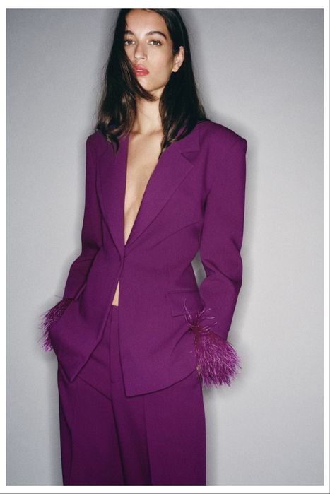 Дамски костюми ZARA