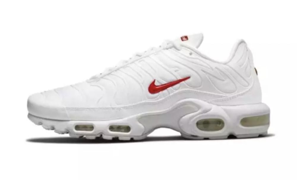 Обувки Supreme x Nike Air Max Plus Tn