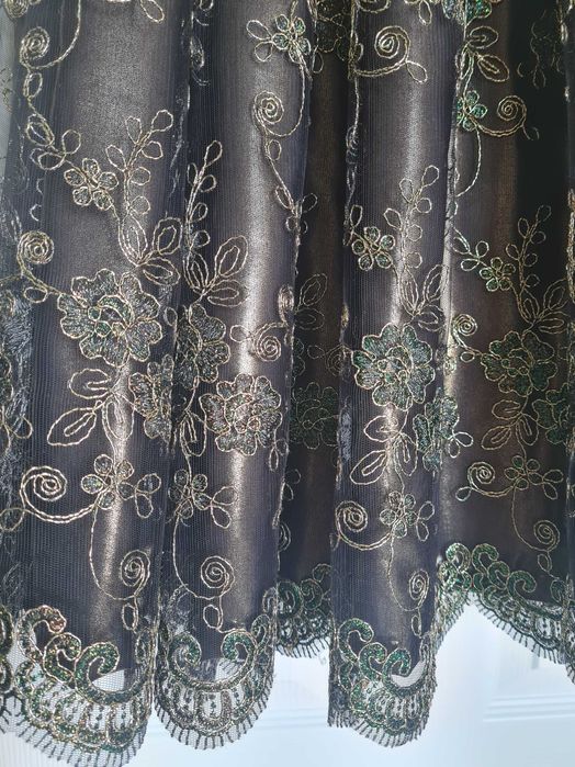 Елегантна, миди пола