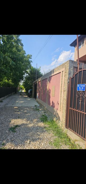 Închiriere camere la curte