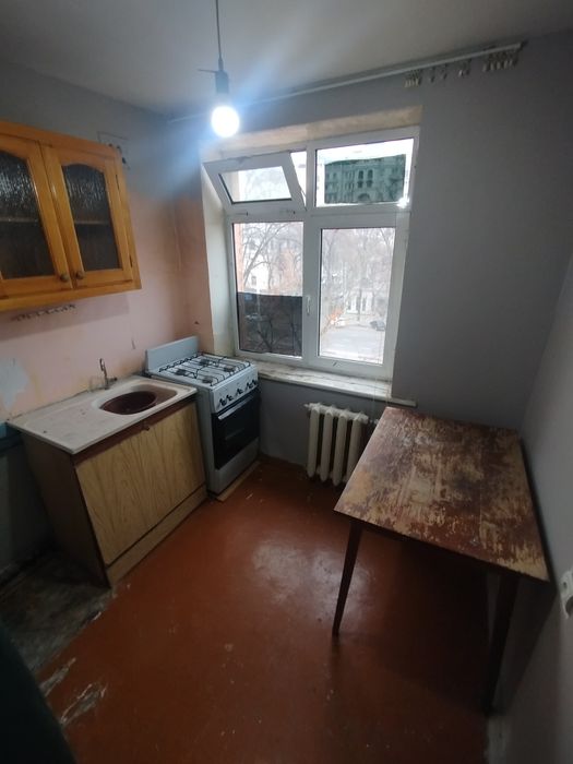 Аренда 1 ком квартира ул Новомосковская стадион старт пустая