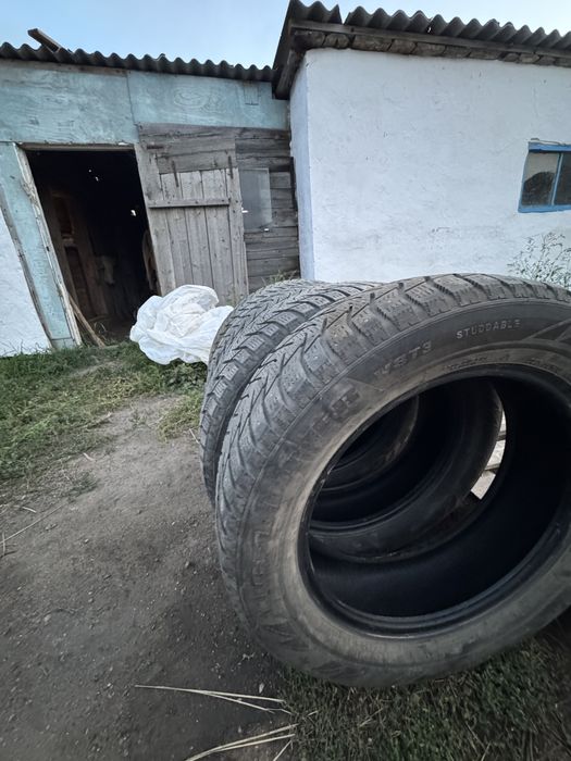 Продам зимние шины, ездил 2 сезона