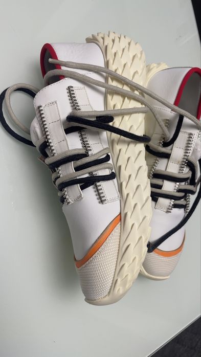 Vand Giuseppe Zanotti Urchin