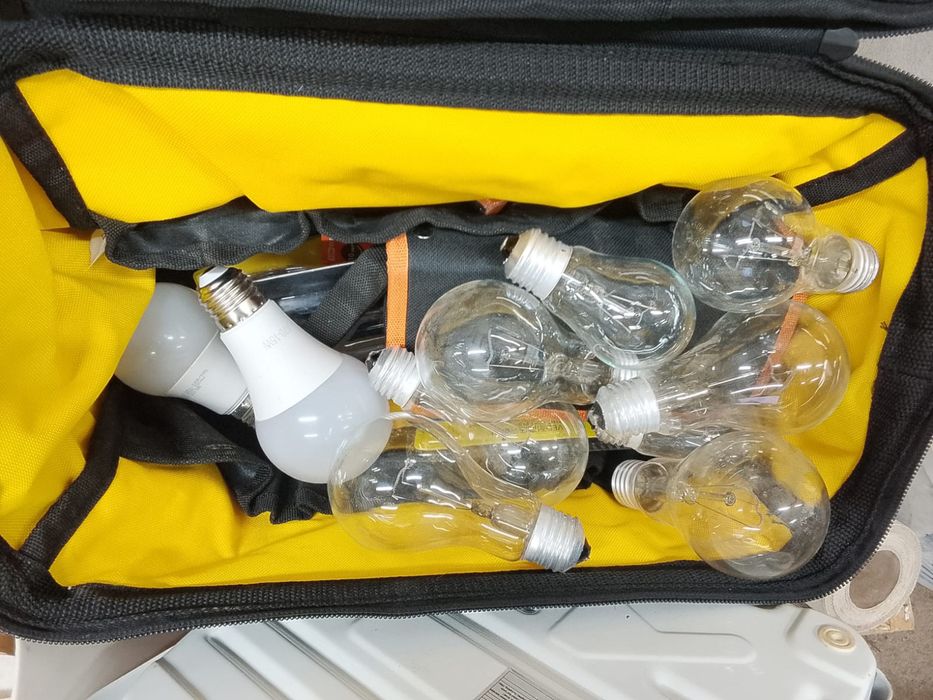 Продам потороны на лампочку