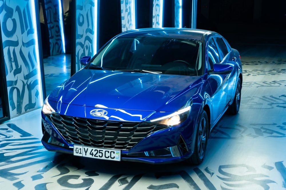 Elantra. (Elegance).