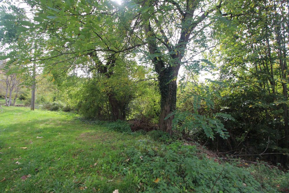 Парцел в регулация в с. Стойчовци