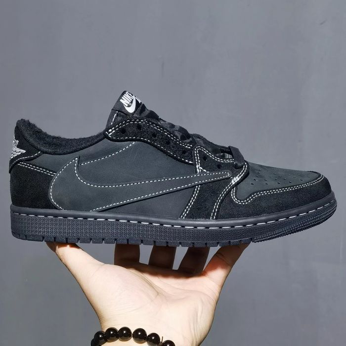 Air jordan 1 low travis scott