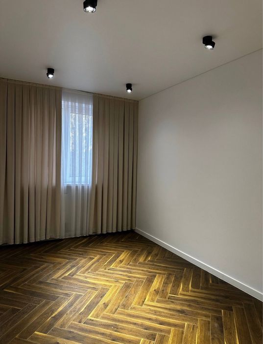 Новомосковская | 3 комнаты | Авторский ремонт / кирпич