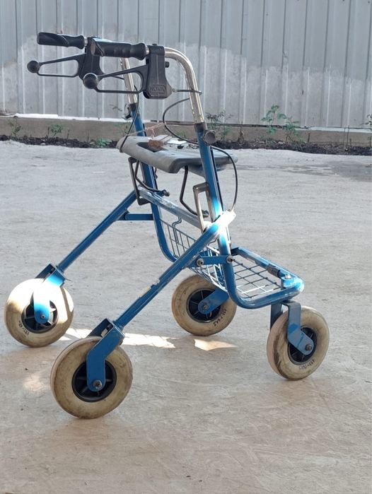 Роллатор новый с тормозом