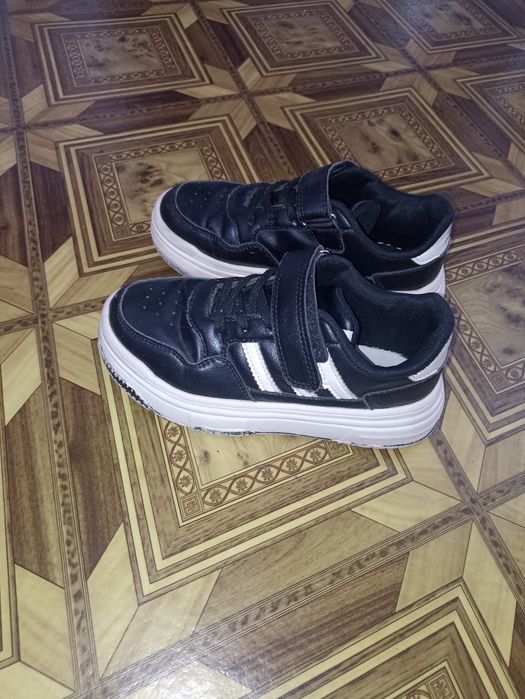 33 размер кроссовки