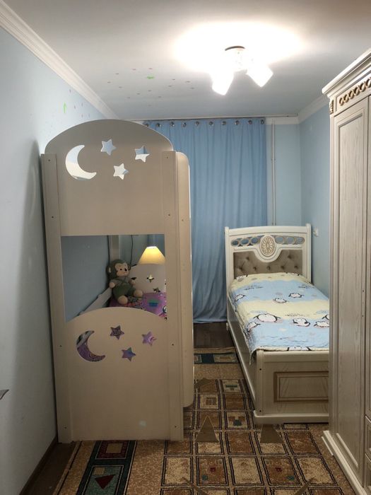 Двухэтажная / двухярустная кровать для детей