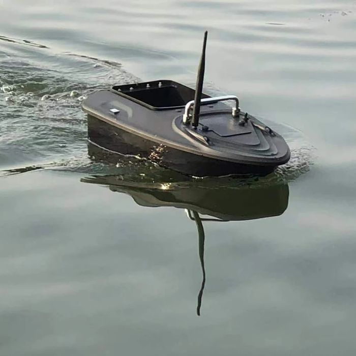 Лодка за захранка RD 3  GPS 100т.+ Дълбокомер, Гаранция 1г.