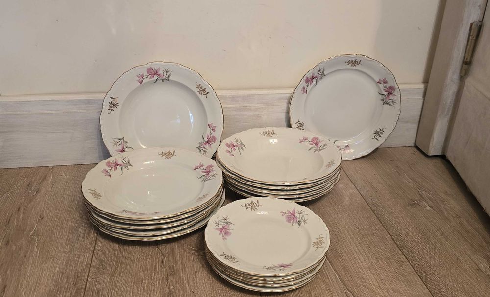 Бохемия Чехословакия– сервиз за хранене, костен порцелан, 17части