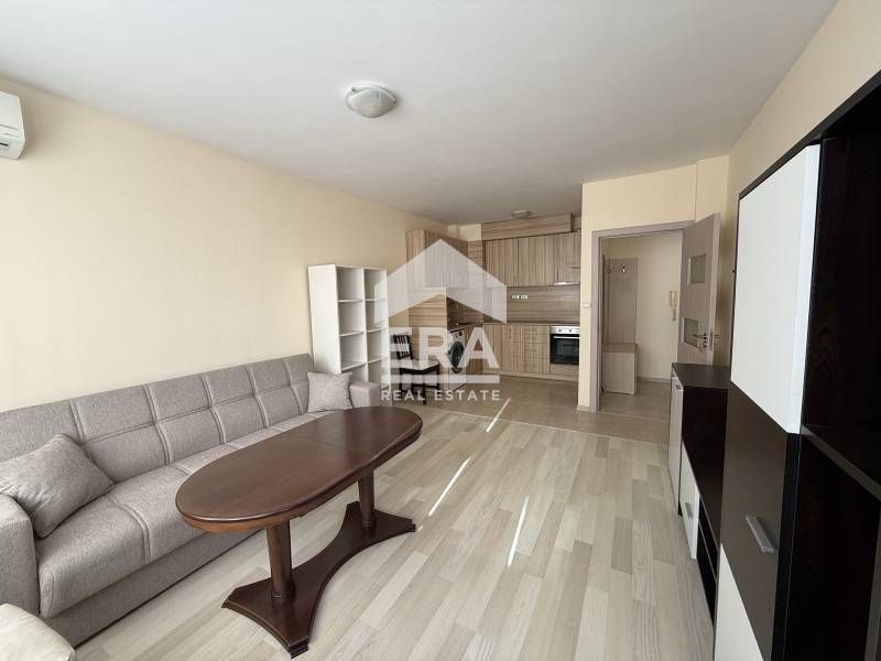 Двустаен апартамент с панорамна гледка в жк Владиславово град Варна