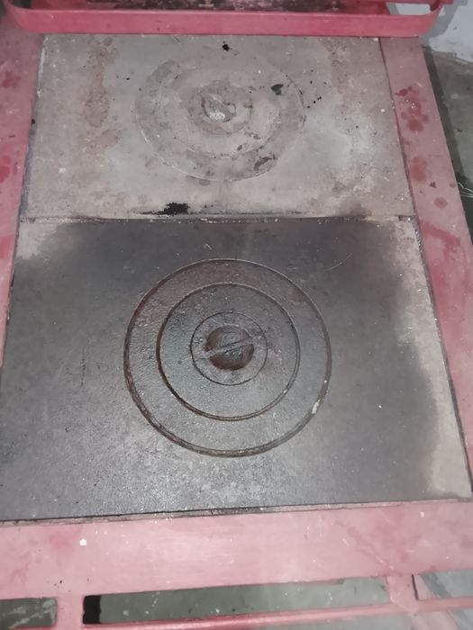 Vând sobă tip cizma din tabla in stare foarte buna