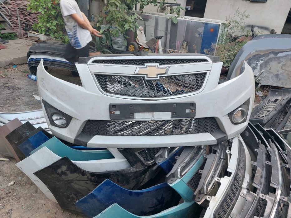 Бампера передние и задние, авторазбор.