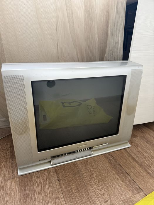 Продам телевизор